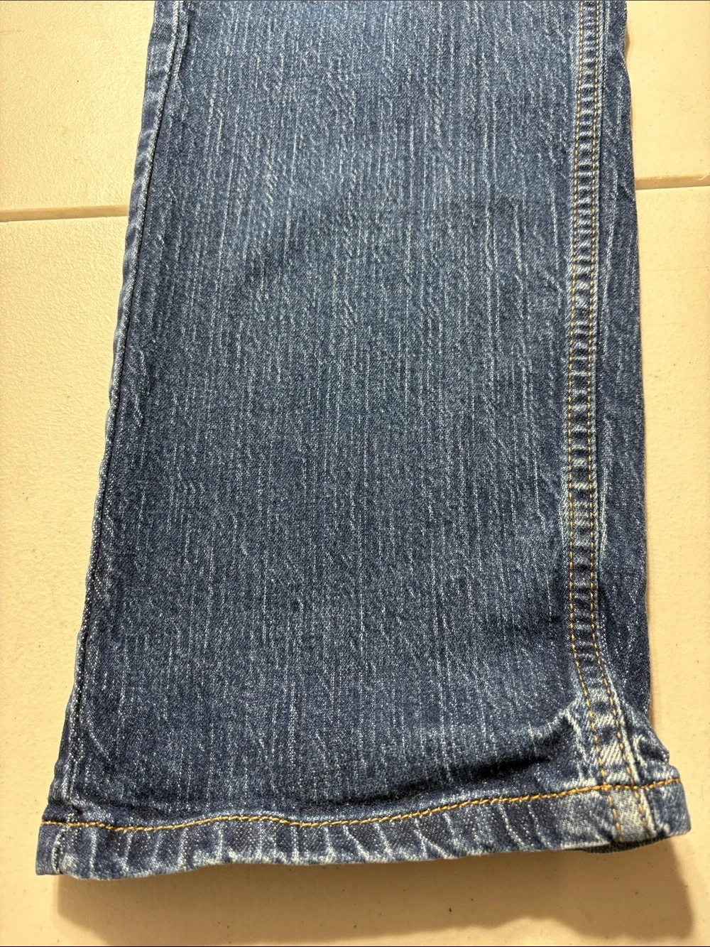 Levis medium dark
